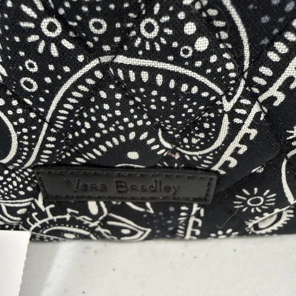NWT Vera Bradley Quilted Cosmetic Travel Organizer Black White Pisley